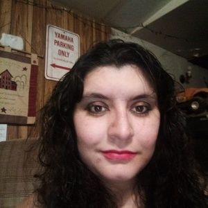 Meet your Posher, Adrianna